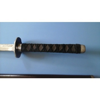 Samoerai zwaard zwart met slangenembleem in handvat